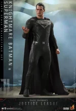 Zack Snyder Justice League TMS038 Batman Knightmare and Superman Black Suit 1/6 - Imagen 13