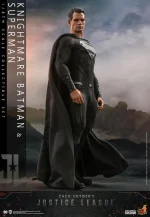 Zack Snyder Justice League TMS038 Batman Knightmare and Superman Black Suit 1/6 - Imagen 10