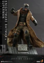Zack Snyder Justice League TMS038 Batman Knightmare and Superman Black Suit 1/6 - Imagen 28