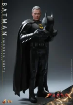 The Flash 2023 MMS712 Batman Modern Suit 1/6th Scale Collectible Figure - Imagen 6
