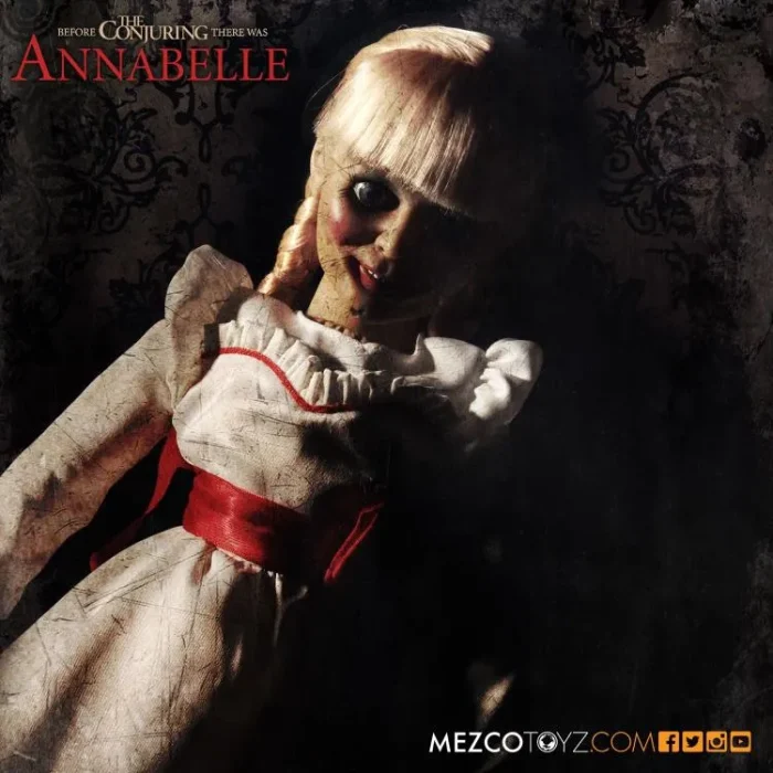 Annabelle 18 Prop Replica Doll - Imagen 4