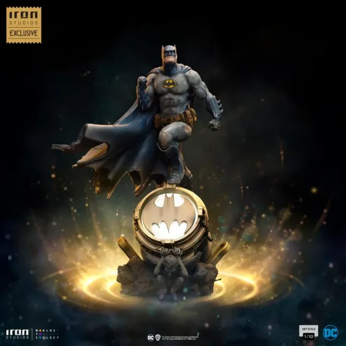 Batman on Bat Signal CCXP Exclusive Limited Edition Statue - Imagen 2