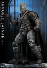 Batman v Superman Dawn of Justice MMS742D62 Armored Batman 2 0 Deluxe Scale Collectible Figure - Imagen 4