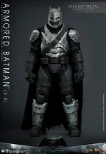 Batman v Superman Dawn of Justice MMS742D62 Armored Batman 2 0 Deluxe Scale Collectible Figure - Imagen 7