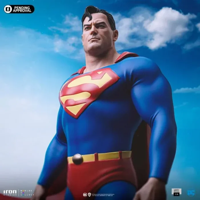 DC Comics Trinity Legacy Replica Superman Limited Edition 1/4 Scale Statue - Imagen 3