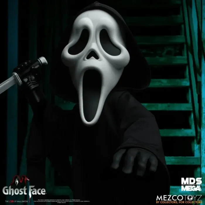 Ghost Face Mezco Designer Series Mega Scale Figure - Imagen 8