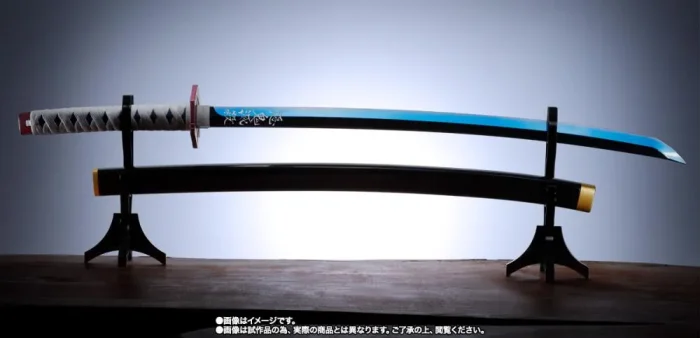 Demon Slayer Kimetsu no Yaiba Proplica Giyu Tomioka Nichirin Sword - Imagen 8