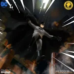 Batman Golden Age Caped Crusader Edition One 12 Collective Action Figure - Imagen 4
