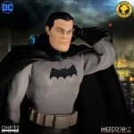 Batman Golden Age Caped Crusader Edition One 12 Collective Action Figure - Imagen 5
