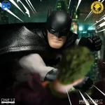 Batman Golden Age Caped Crusader Edition One 12 Collective Action Figure - Imagen 6