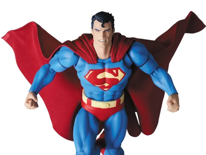 Hush MAFEX No 117 Superman Action Figure