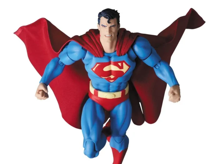 Hush MAFEX No 117 Superman Action Figure - Imagen 2