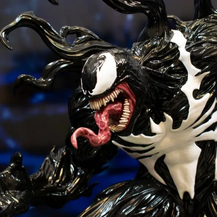 Marvels Spider Man 2 Gallery Venom Diorama - Imagen 3