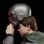 Marvel Legends Doctor Doom Mascara con Capucha - Imagen 10