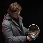 Marvel Legends Doctor Doom Mascara con Capucha - Imagen 8