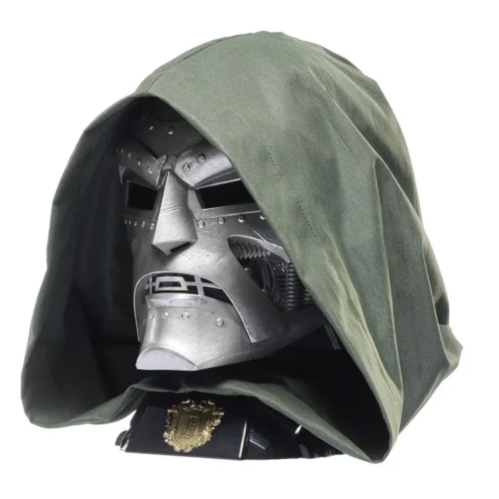 Marvel Legends Doctor Doom Mascara con Capucha - Imagen 22