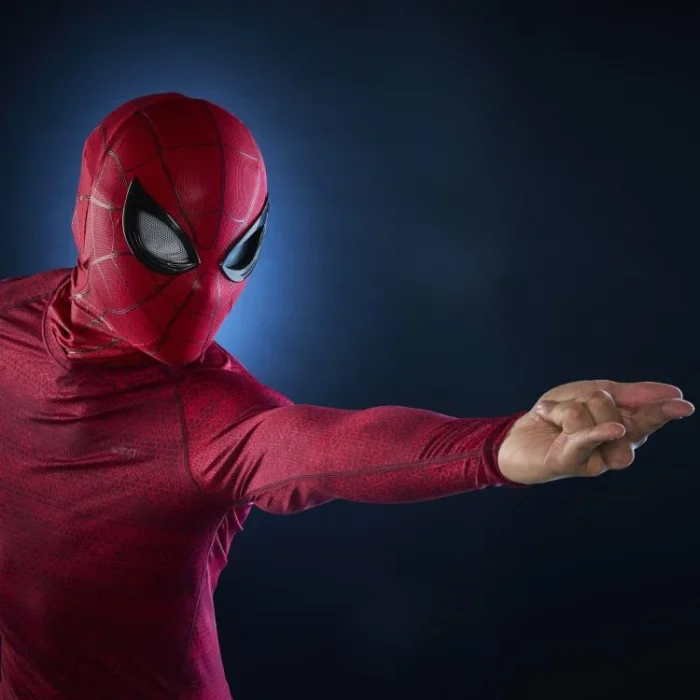 Spider Man Homecoming Marvel Legends Spider Man 1/1 Scale Wearable Electronic Expressive Mask - Imagen 15