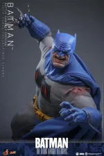Batman The Dark Knight Returns Batman Battle Damaged Version 1/6 - Imagen 7