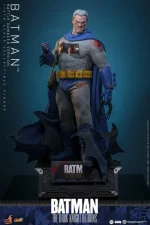 Batman The Dark Knight Returns Batman Battle Damaged Version 1/6 - Imagen 12