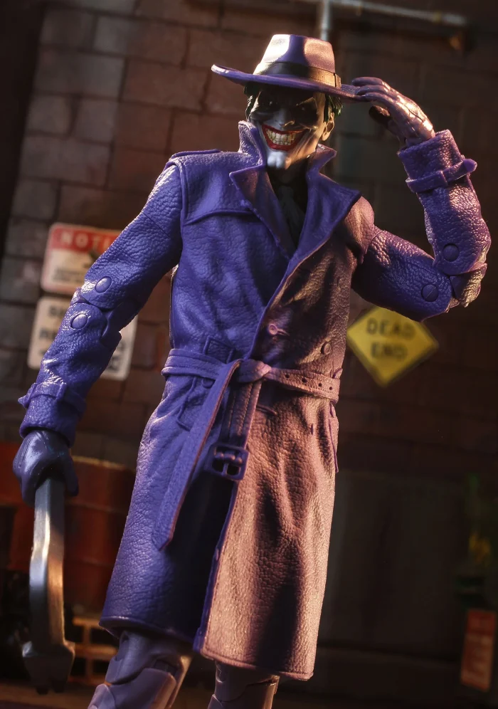 Batman Three Jokers DC Multiverse McFarlane Vault Collection The Joker The Comedian - Imagen 4